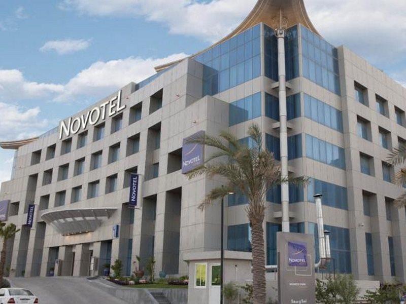 Novotel Dammam Business Park Ngoại thất bức ảnh